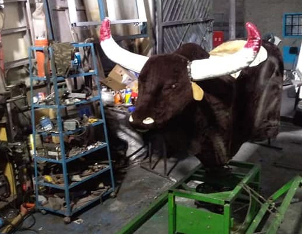 FABRICANTE DE TOROS MECÁNICOS